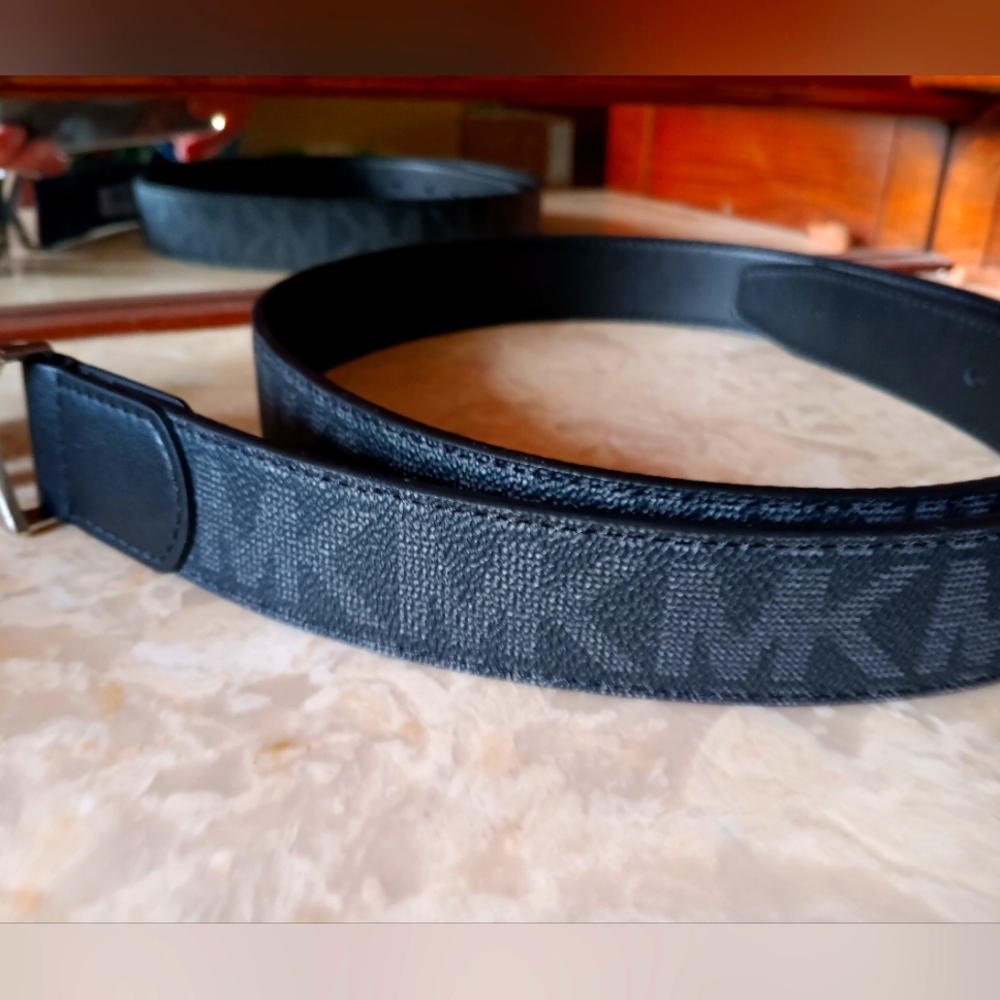 Michael Kors Ladies Signature Logo Belt 36 Medium